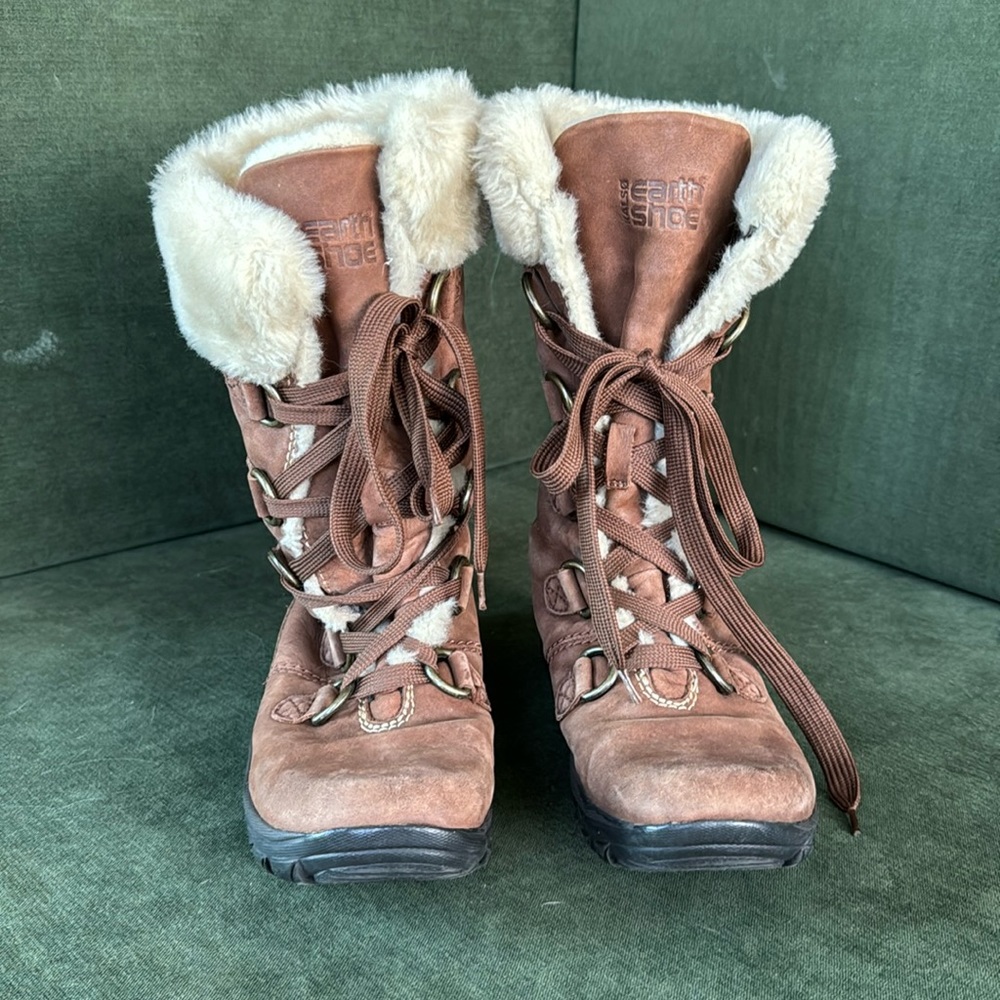 Kalso Earth Shoe brown leather lace up warm winter boots faux fur